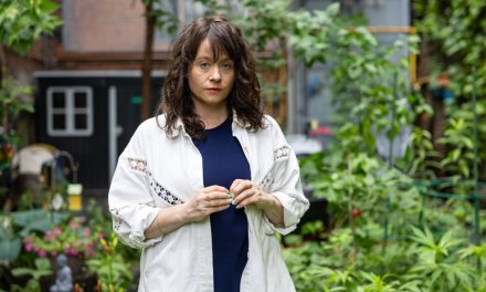 Place publique à Rébecca Déraspe | Entendre l’alarme