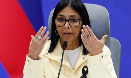 Double séisme au Venezuela | La présidente demande à Charles III de débloquer l’or du pays