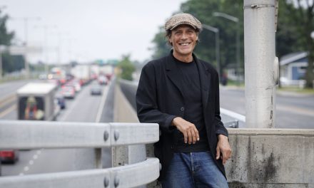 Entrevue avec Jean Leloup | « Salut, je suis là ! »