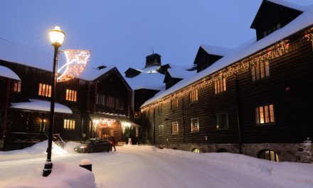 Un consortium québécois débouté | Un groupe ontarien est le racheteur du Chateau Montebello