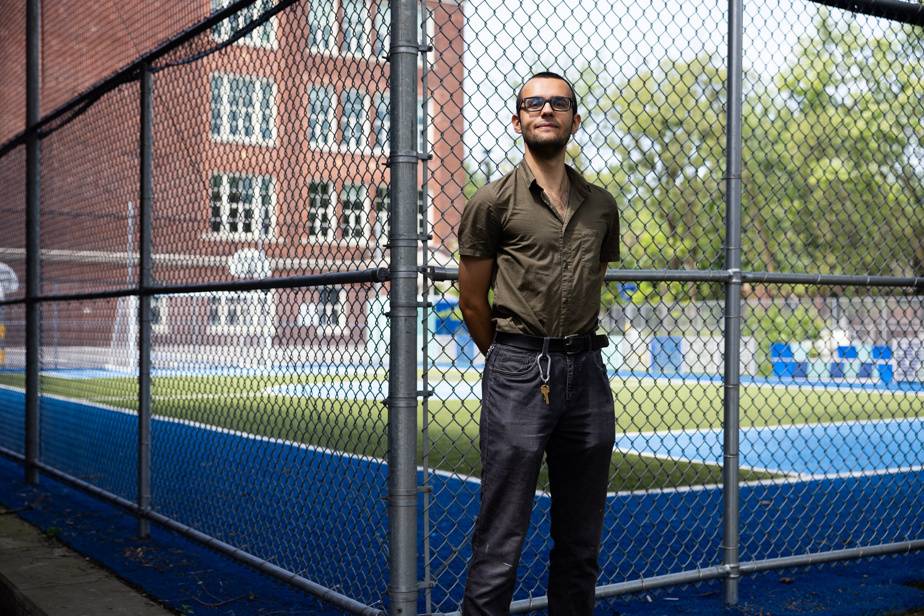 Cohabitation dans Hochelaga-Maisonneuve | Des jeunes jouant au soccer dans une cour d’école se font expulser par la police