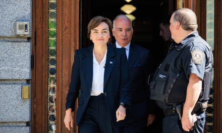 Sondage Synopsis-La Presse | Surprise, la CAQ et le PQ au coude-à-coude