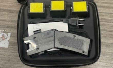 Importation et possession d’armes à impulsion électrique | À peine libéré, coincé de nouveau