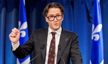 Coalition avenir Québec | Le ministre Benoit Charette quitte la vie politique