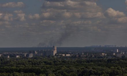 Kyiv | Des explosions entendues après une alerte aux missiles balistiques