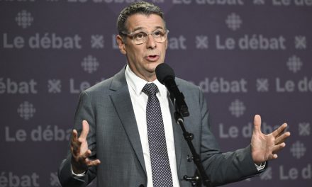 Demandeurs d’asile | Duhaime veut revenir à des seuils « entre 5000 et 10 000 »