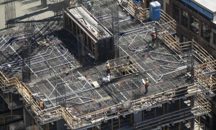 CAQ | Moins de normes pour construire plus vite