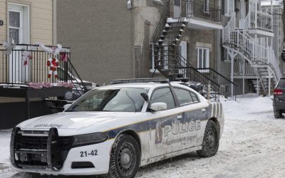 Meurtre de son voisin à Longueuil en 2025 | Le tueur est désigné « accusé à haut risque »