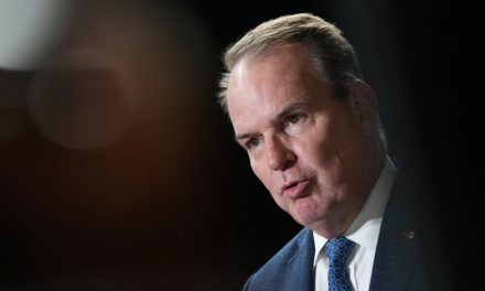 TGV d’Alto | MacKinnon rejette des arguments « pas véridiques »