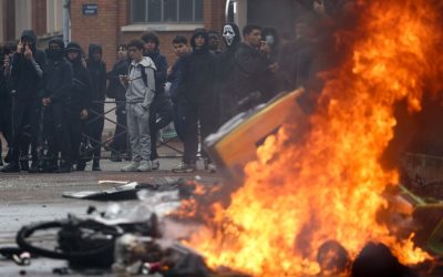 Blocus des lycées en France | La mobilisation s'amplifie, des tensions dans plusieurs villes