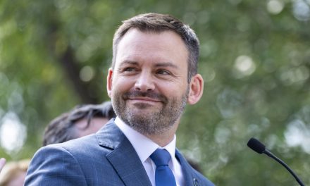 Natalité en baisse | Le PQ promet une prime pour un troisième et quatrième enfant