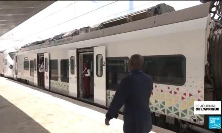 Sénégal : mise en service du prolongement du train express de Dakar jusqu&rsquo;à l&rsquo;aéroport