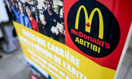 Pénurie de main-d’œuvre | Des McDonald’s d’Abitibi recrutent… à Montréal
