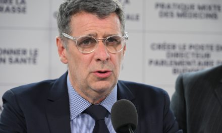 Duhaime ne veut pas plafonner les prix de l’électricité et mise sur le privé