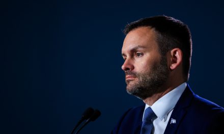 Droits de douane | St-Pierre Plamondon ne vise pas un accord parallèle avec Washington