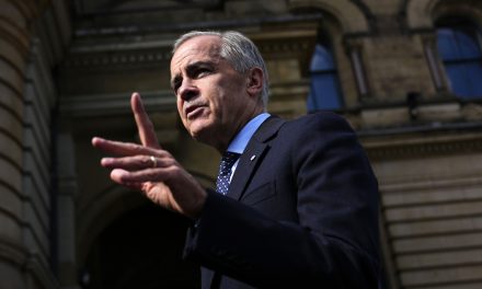 Contre-tarifs d’Ottawa | Carney a « ajusté le tir », selon Fréchette