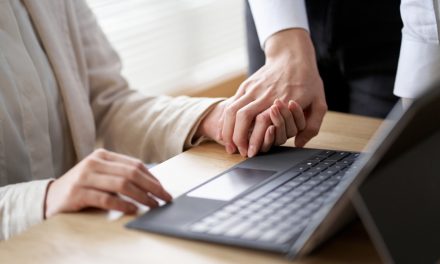 Travail d’équipe | L’amour au travail – petit guide pratique