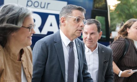 Utilisation de l’IA pour son livre | « Ce sont toutes mes idées », assure Duhaime