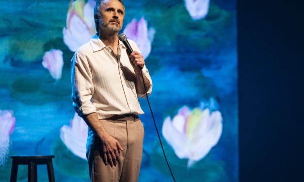 Critique de Et jusqu’à la fin la beauté | Le meilleur spectacle de la carrière de Louis-José Houde