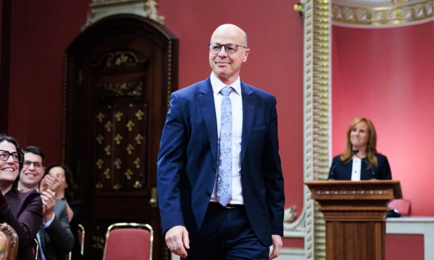 Assermentation des ministres | Des mandats sous la loupe