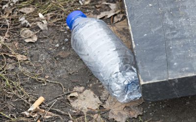 Étude | Malgré les risques, l’eau en bouteille jugée plus pratique