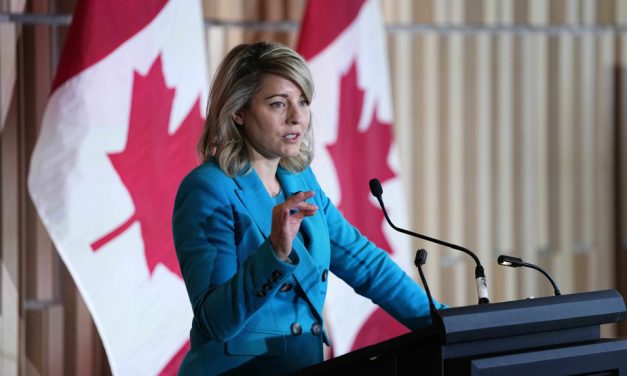 Guerre tarifaire | Ottawa prêt à devenir actionnaire pour sauver les industries stratégiques