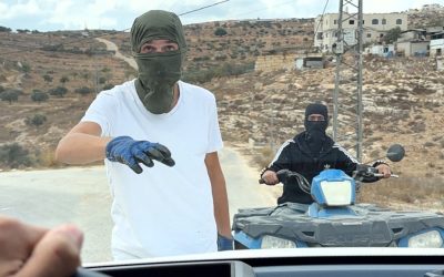 Cisjordanie occupée | Des colons attaquent un convoi diplomatique européen et frappent un maire français