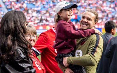 Samuel Piette honoré, le Canada l’emporte 2-0 | « Ça fait chaud au cœur »
