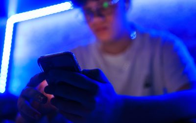 Intelligence artificielle | Les agents d’IA devraient-ils être interdits aux ados ?