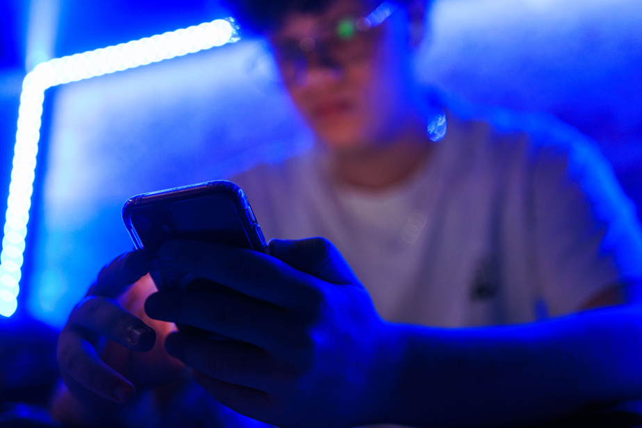 Intelligence artificielle | Les agents d’IA devraient-ils être interdits aux ados ?