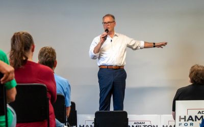 Élections de mi-mandat | Un pasteur en quête d’un miracle au Kansas
