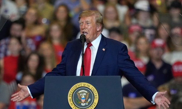 Taux d’approbation en chute libre | Pourquoi la popularité de Donald Trump est-elle si basse ?