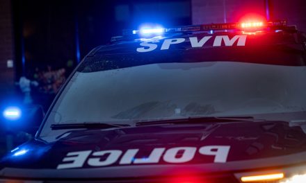 Montréal | Des voleurs fracassent la vitrine d’une bijouterie de Kirkland