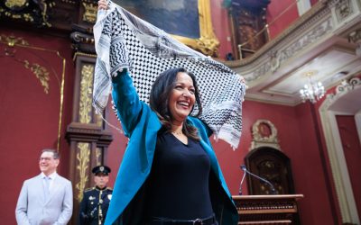 Une pétition demande sa démission | Ruba Ghazal se défend d’avoir « brandi le keffieh » au Salon rouge