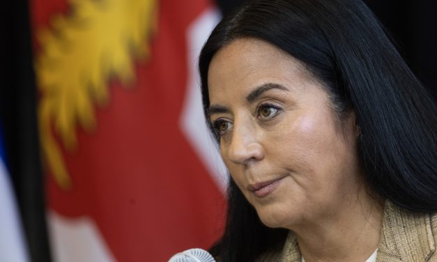 Policier urinant sur un sans-abri | Un geste « abominable », condamne la mairesse de Montréal