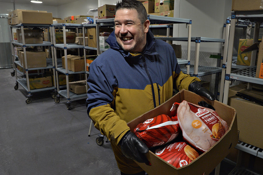 « Guerre des tuques » à Québec | Un refuge reçoit plus de 60 000 $ après un appel aux dons de Bruno Marchand