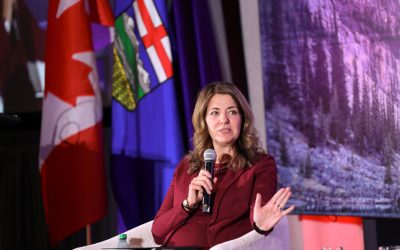 Référendum en Alberta | La première ministre Danielle Smith appelée à démissionner