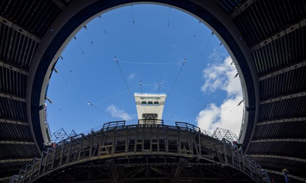 Visite du Stade olympique | Le toit sera prêt en 2028. L’intérieur ? À voir.