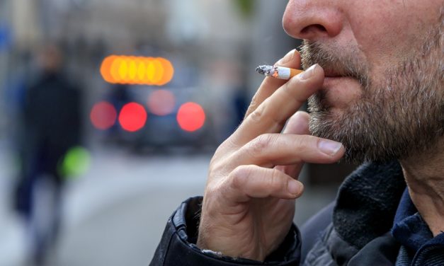 Pastilles, timbres et gommes gratuits | Québec élargit l’aide aux personnes qui veulent arrêter de fumer
